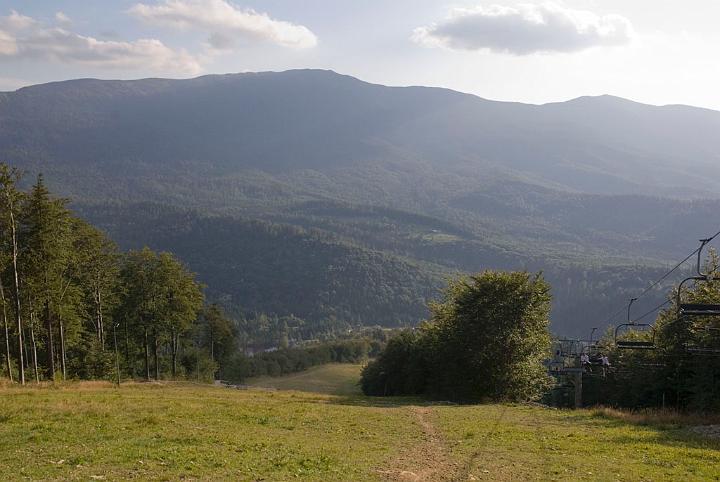 0576.jpg - Panorama na masyw Babieje Góry